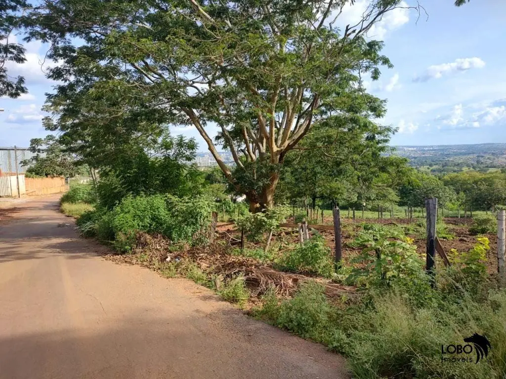 Área com 5.231,00m², toda cercado mais sem benfeitorias, Uso do Solo com permiss...