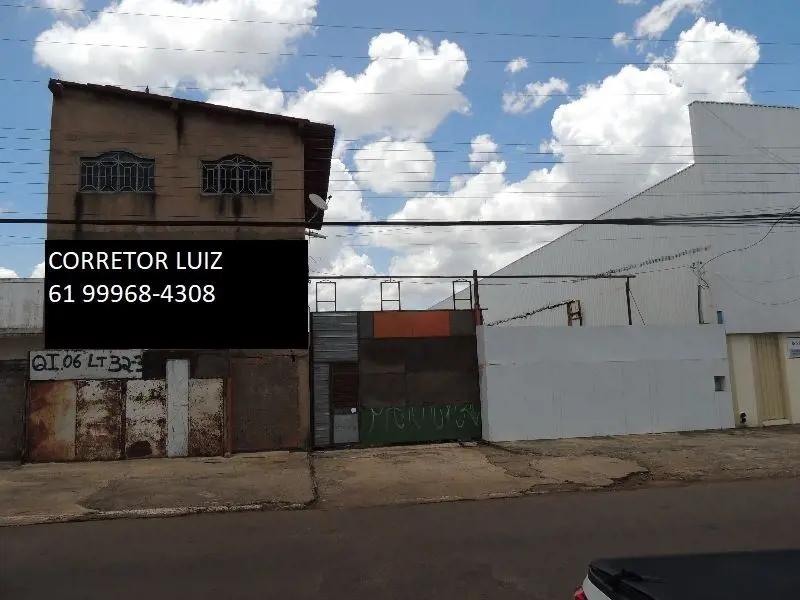 - SÃO 2 LOTES DE 1.000m CADA FICANDO UM LOTE VAZADO DE 2.000m² - TERRENO PLANO -...