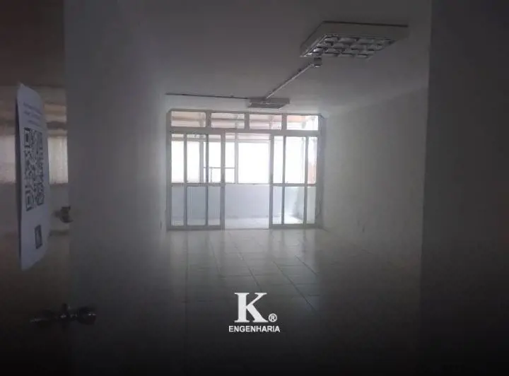 Edifício comercial com amplas salas de 40 m2 de área e banheiro privativo, local...