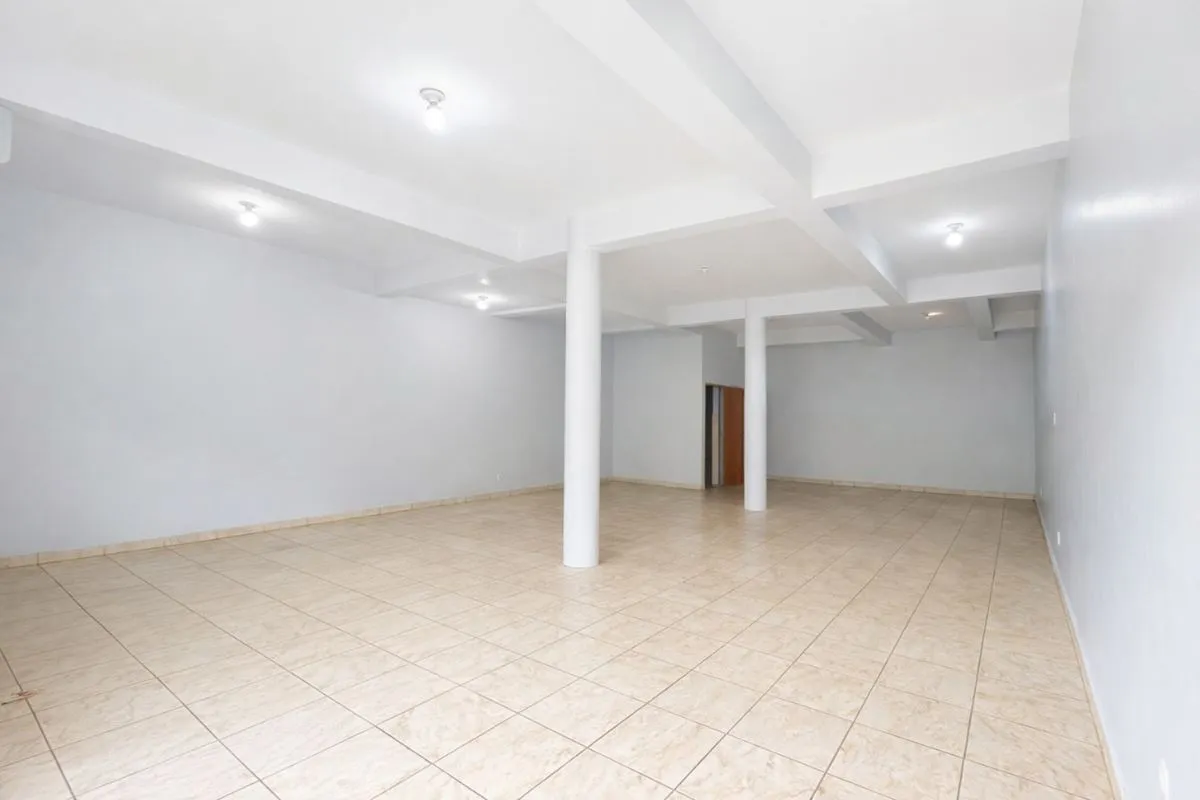 Loja, 100 m², Setor Esplanada do Anicuns Sala térrea para locação com área total...