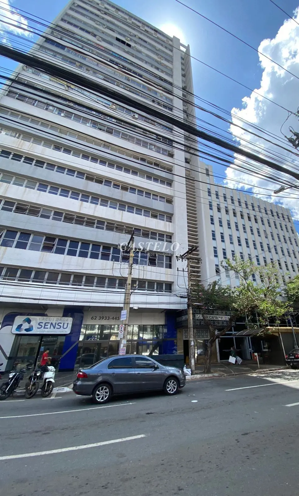 Um quarto, sala,cozinha, e banheiro. Imóvel mobiliado, não contém garagem. 25/03...