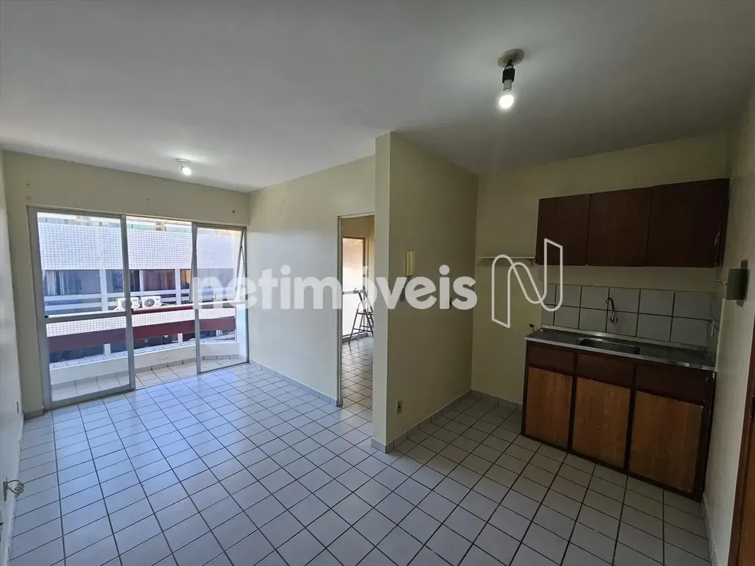 CONDOMÍNIO ANTARES CENTER100% revestido, guarita com portaria 24 horas.IMÓVEL:Ót...