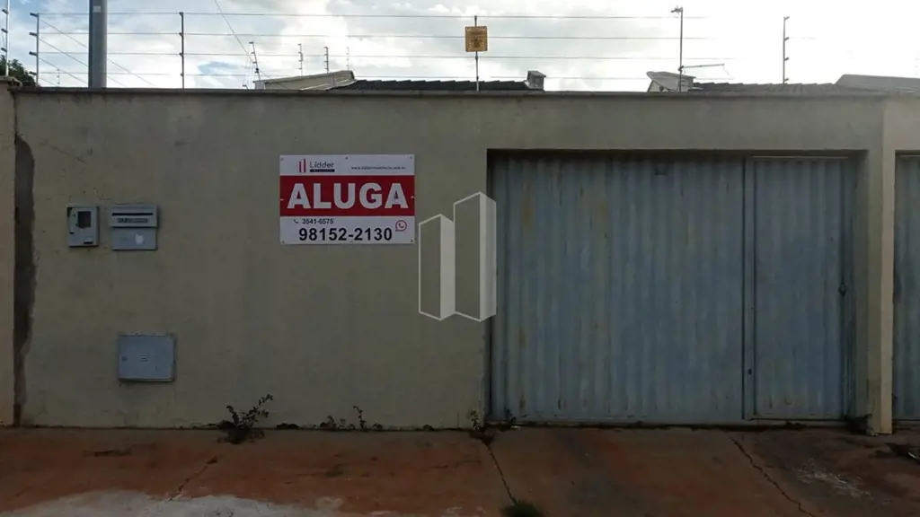 Excelente oportunidade de casa no Parque Montreal. Composto por 2 quartos, sendo...
