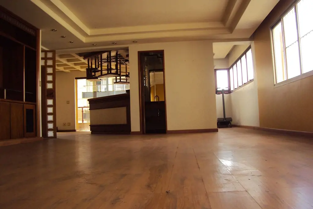 Apartamento bonito, confortável e de muito espaço, 4 quartos, 2 suítes, sendo um...