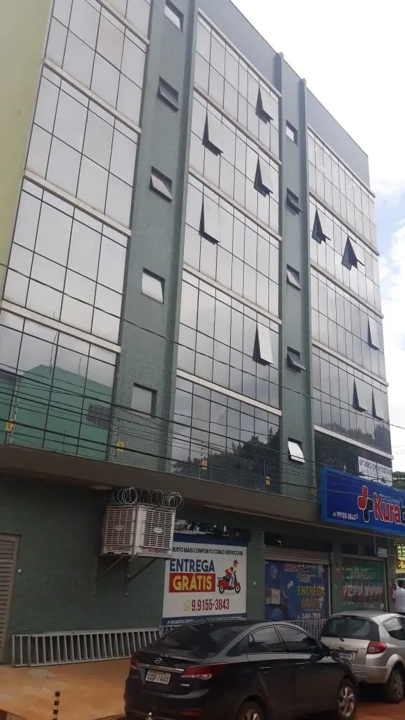 EXCELENTE LOCALIZAÇÃO , SALA COMERCIAL COM BANHEIRO, ELEVADOR, ÁGUA E LUZ INDIVI...