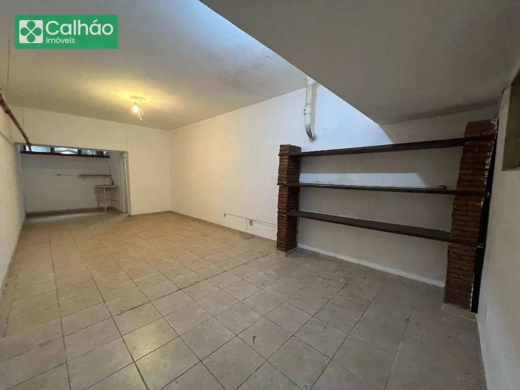 Está procurando por uma sala comercial/Depósito comercial e bem localizada em Br...