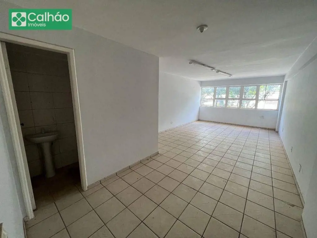 Está procurando por uma sala comercial moderna e bem localizada em Brasília? Tem...