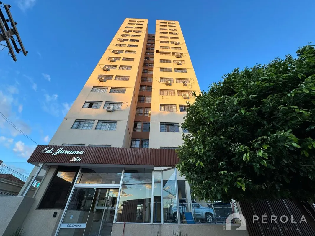 Apartamento com dois quartos, sala, banheiro social, cozinha e área de serviço. ...