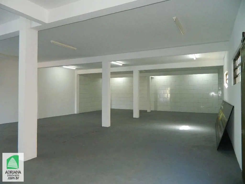 ÁREA COMERCAIL SENDO GALPÃO COM ÁREA DE 220 M² , ESTACIONAMENTO COM ÁREA DE 500M...