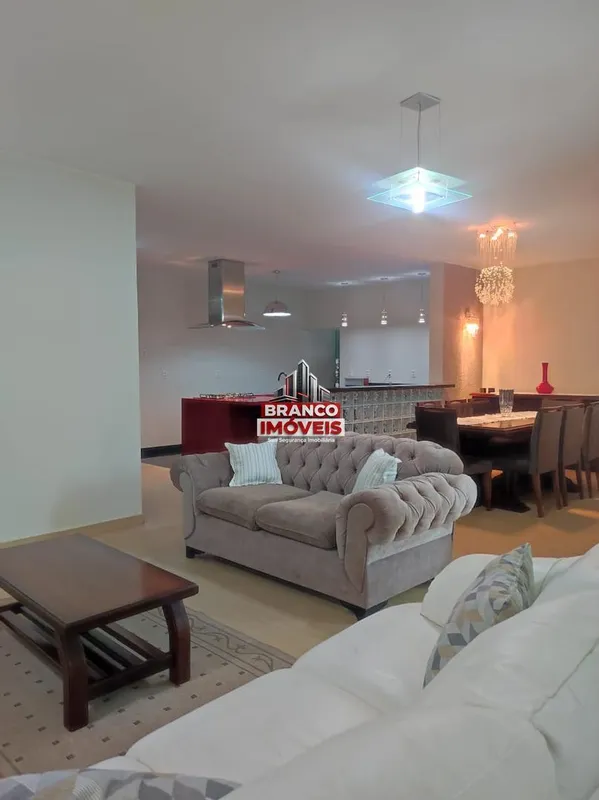 Branco imóveis vende!Excelente casa de alto padrão em Condomínio Fechado no Guar...