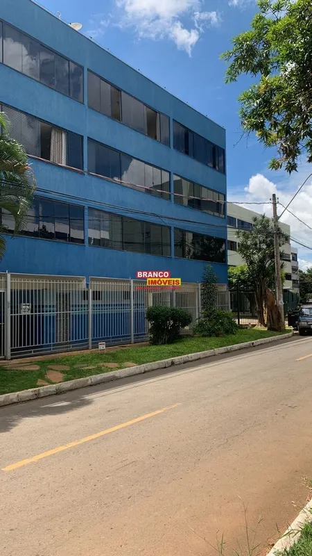  Branco Imóveis - Aluga kitnet QE 02 BLOCO A-14, Lucio Costa. Excelente localiza...