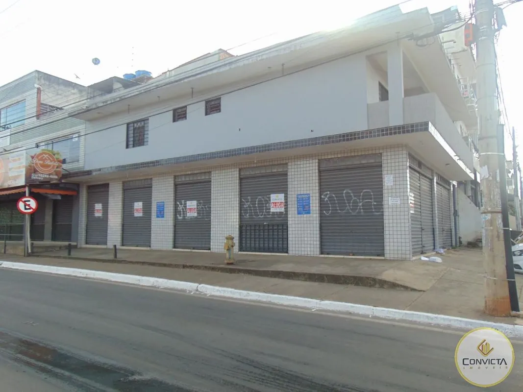 Endereço: QOF Conjunto G Lote 01 Loja 04 - Candangolândia Uma loja com aproximad...