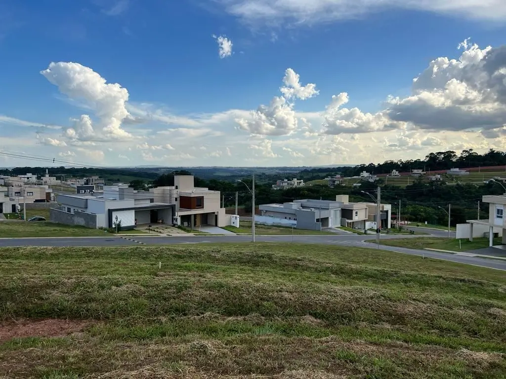 Lote em Condomínio Fechado - Jardins Bolonha, Senador Canedo.Área: 555,91 m²Valo...