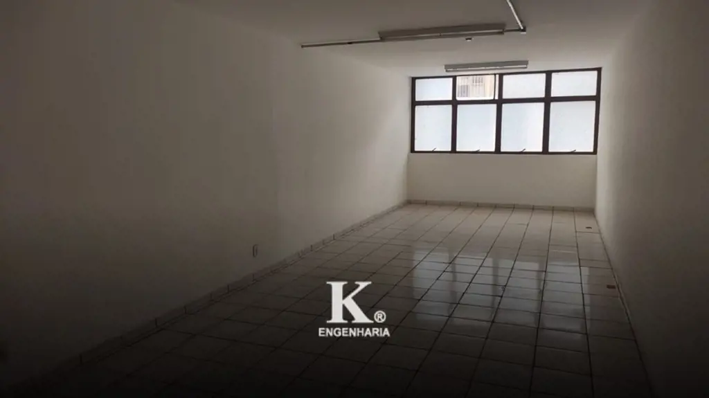 Edifício comercial com amplas salas de 40 m2 de área e banheiro privativo, local...