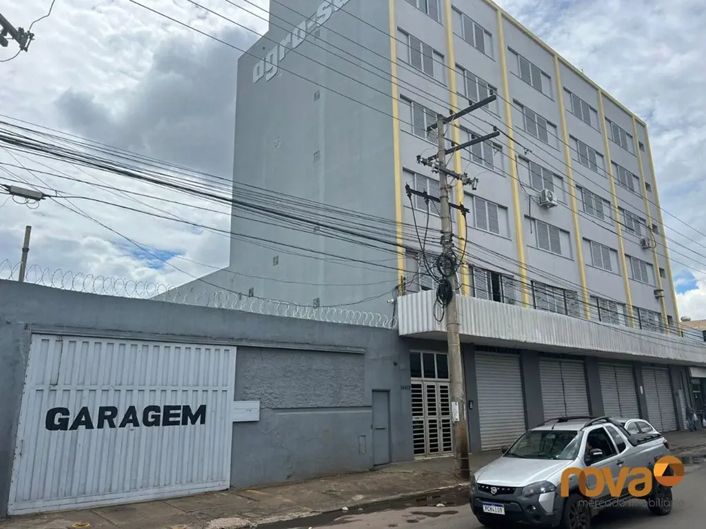 Prédio Comercial da Agro Sal, localizado no Setor Campinas, em frente ao termina...