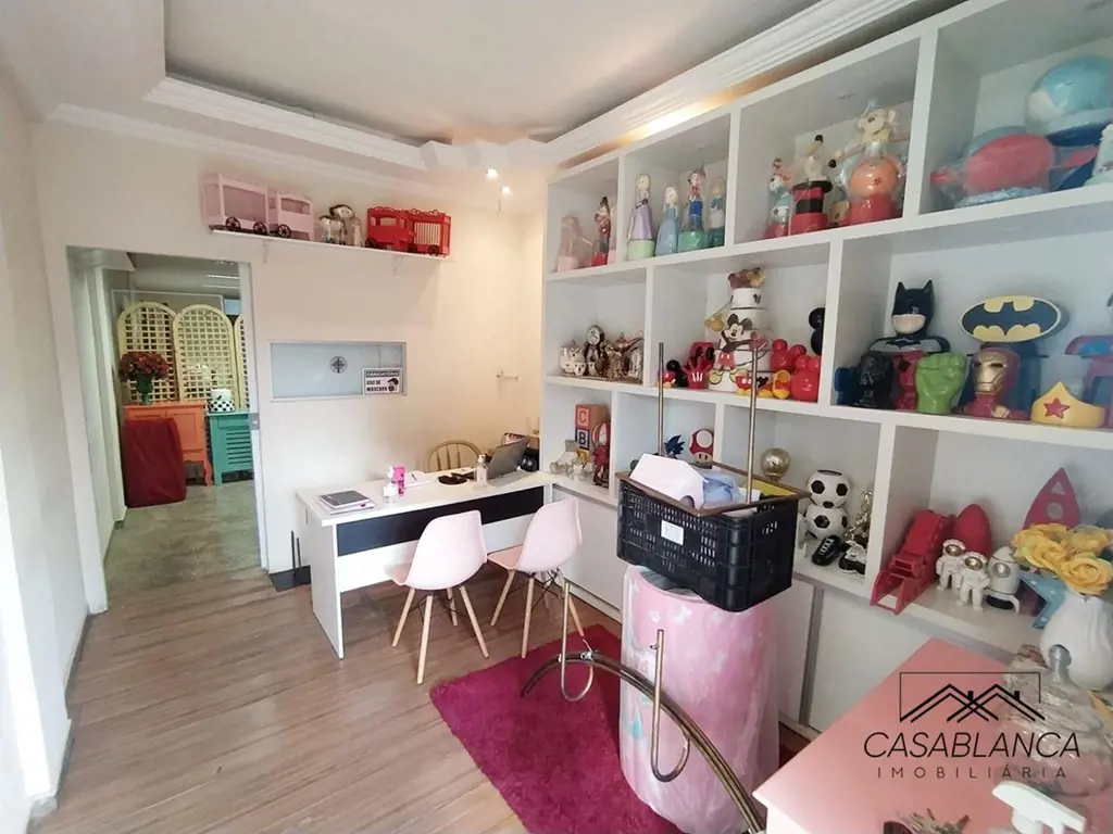 Excelente loja com 150m² na ADE - Areal:, dividida em:- Recepção;- Cozinha;- Ban...