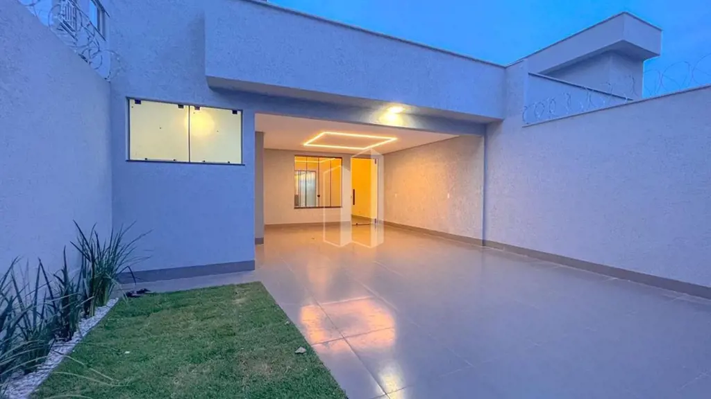 Esta é a oportunidade que você estava esperando! Uma casa térrea, nova e desocup...