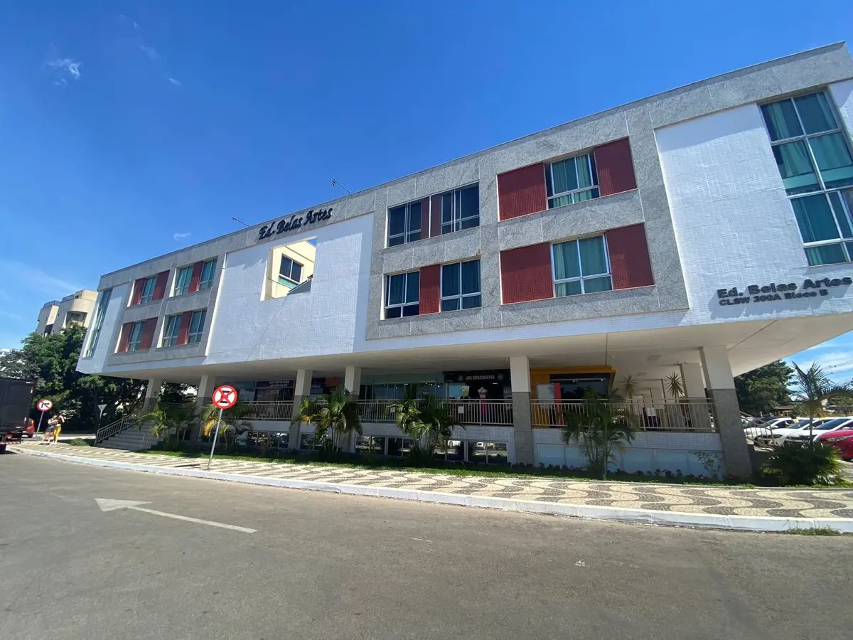 Vende-se excelente loja situada em quadra nobre do Sudoeste, localizada no Ed. B...