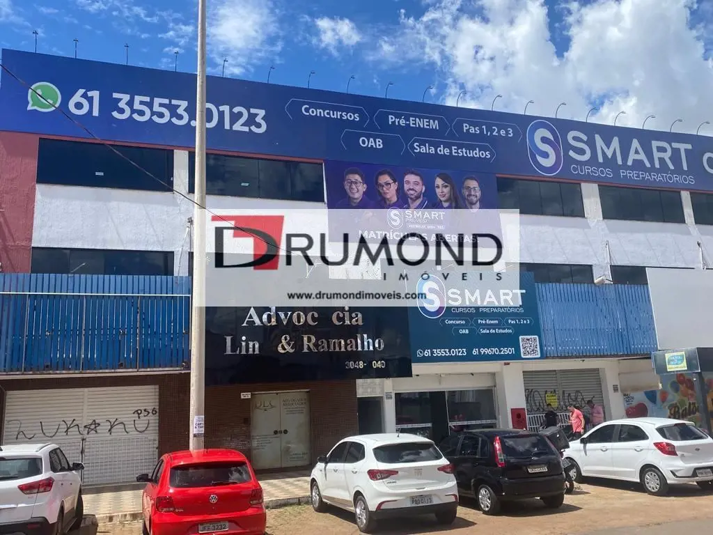 LINDA LOJA COM ESTACIONAMENTO A VONTADE;DIVIDIDA EM TRÊS AMBIENTES;PISO DE PORCE...