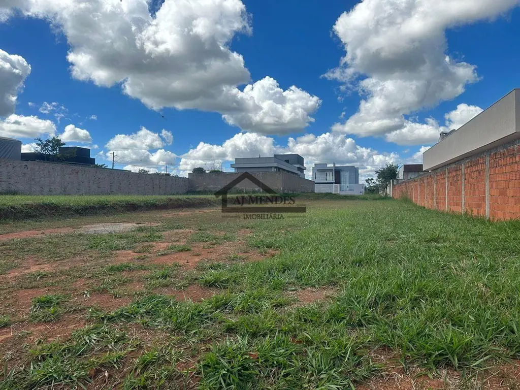 AJ MENDES IMOBILIÁRIA VENDE EXCELENTE LOTE NO CONDOMINIO ALTO DA BOA VISTA SOBRA...