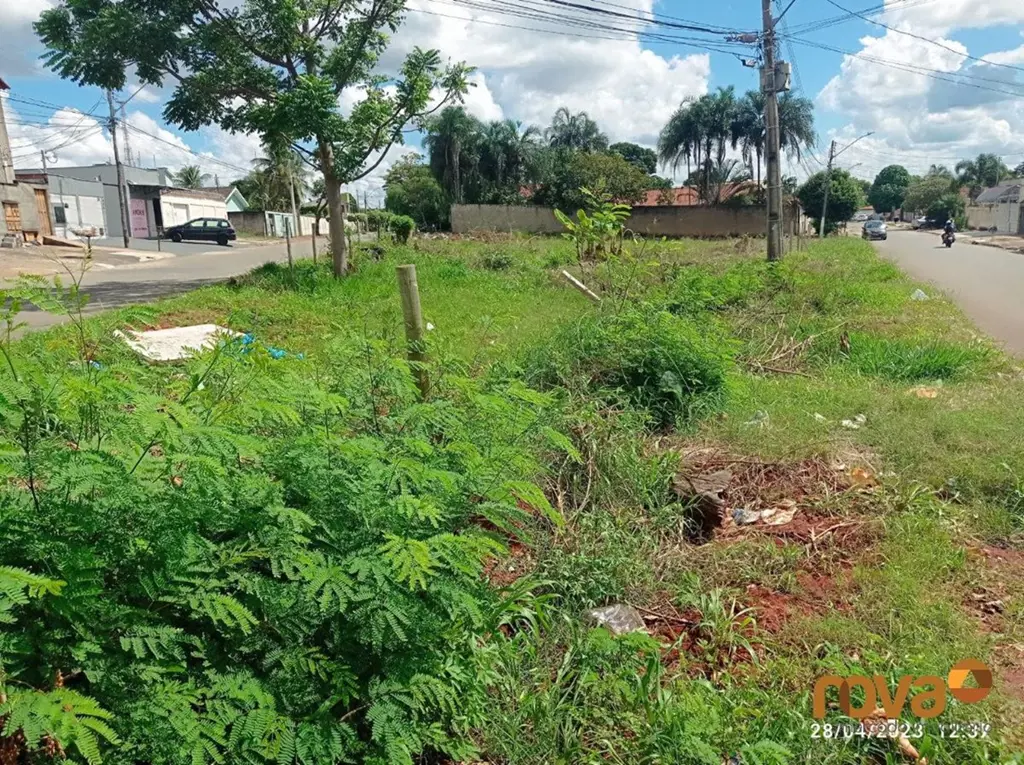 Terreno a venda no Jardim Guanabara I, área grande de esquina com medindo 843m² ...