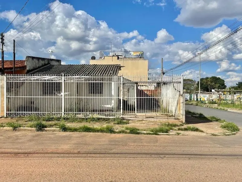 QNM 17 CONJUNTO BLote comercial com área de 250 m2Esquina, ideal para comercio o...