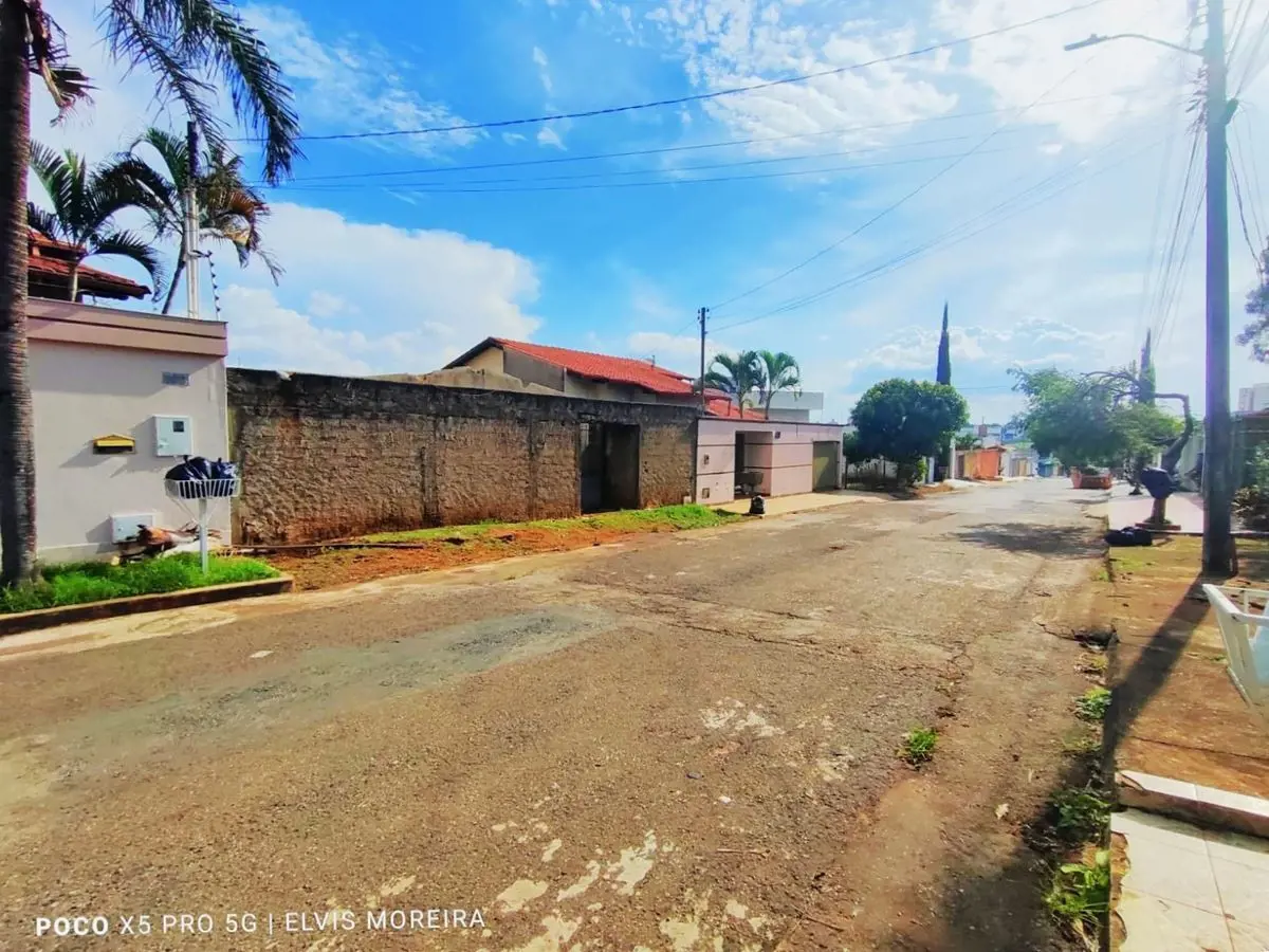 LOTE À VENDA, INTEIRO DE 360 METROS QUADRADOS, NO BAIRRO SÃO CARLOS, EM ANÁPOLIS...