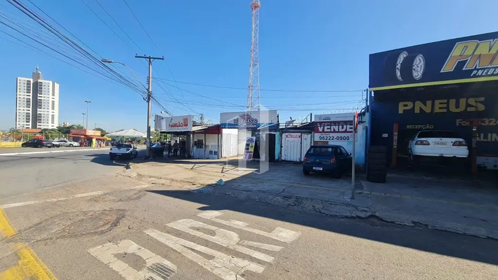 Imóvel comercial que possui 5 salas todas já alugadas. Além disso, o imóvel tem ...
