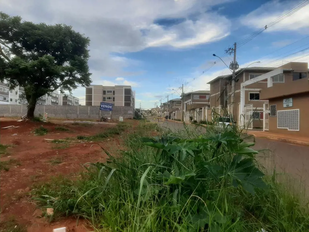JCMAX VENDE - LOTE - VALPARAÍSO DESTAQUE: - Excelente lote plano de 4000m2 - Ter...