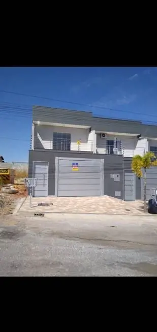 Excelente sobrado no bairro Polocentro 2ª Etapa, Garagem ampla, sala com sancra ...