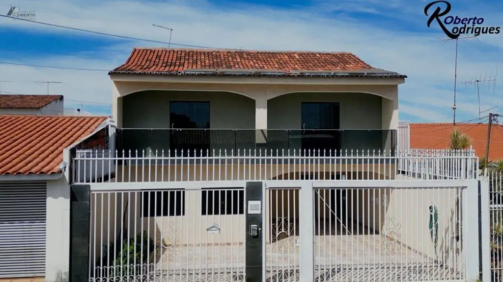 QNF 10, Belíssimo Sobrado, Excelente Localização, 541m² de Área Construída, Terr...