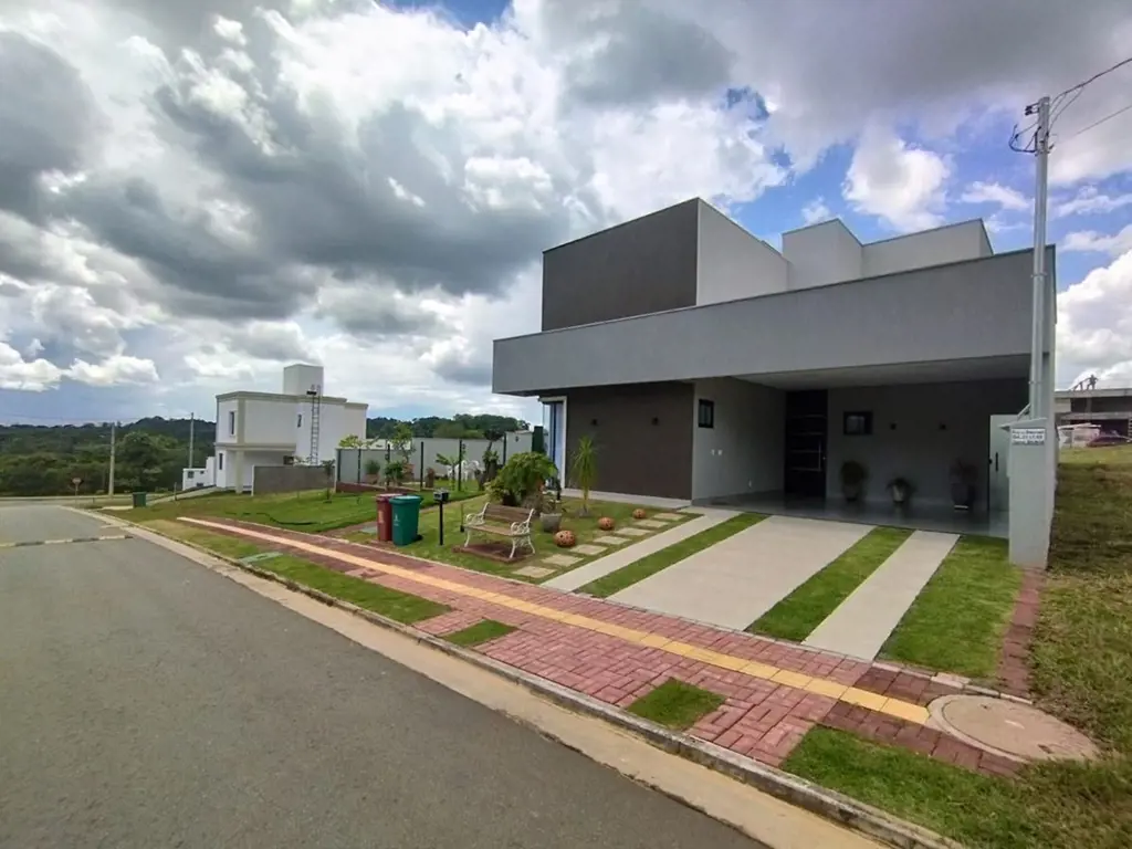 Casa térrea no Jardins Bolonha, com 3 suítes, sala de estar, sala de jantar, lav...