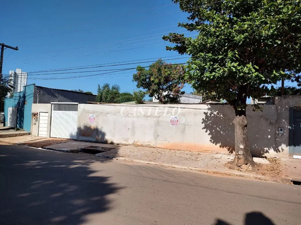 Terreno com área de 534,61 m², sendo: 19,00 m² de frente, para Av Dr. Jose Neto ...