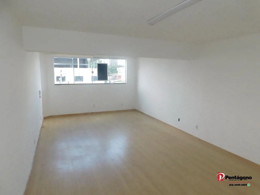 Sala Comercial para Alugar - Setor Sul, Goiânia Área privativa: 49 m² Situada no...