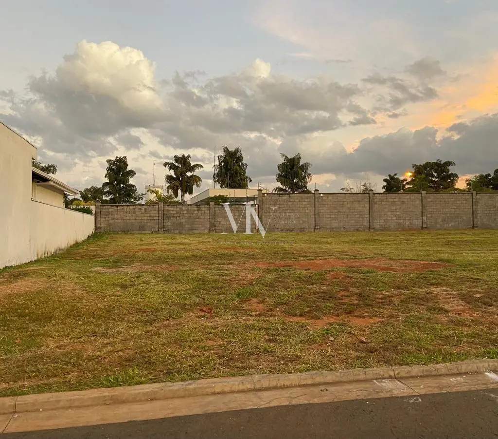 Vendo excelente terreno em condomínio Fechado - Terras Alphaville 29/05/23