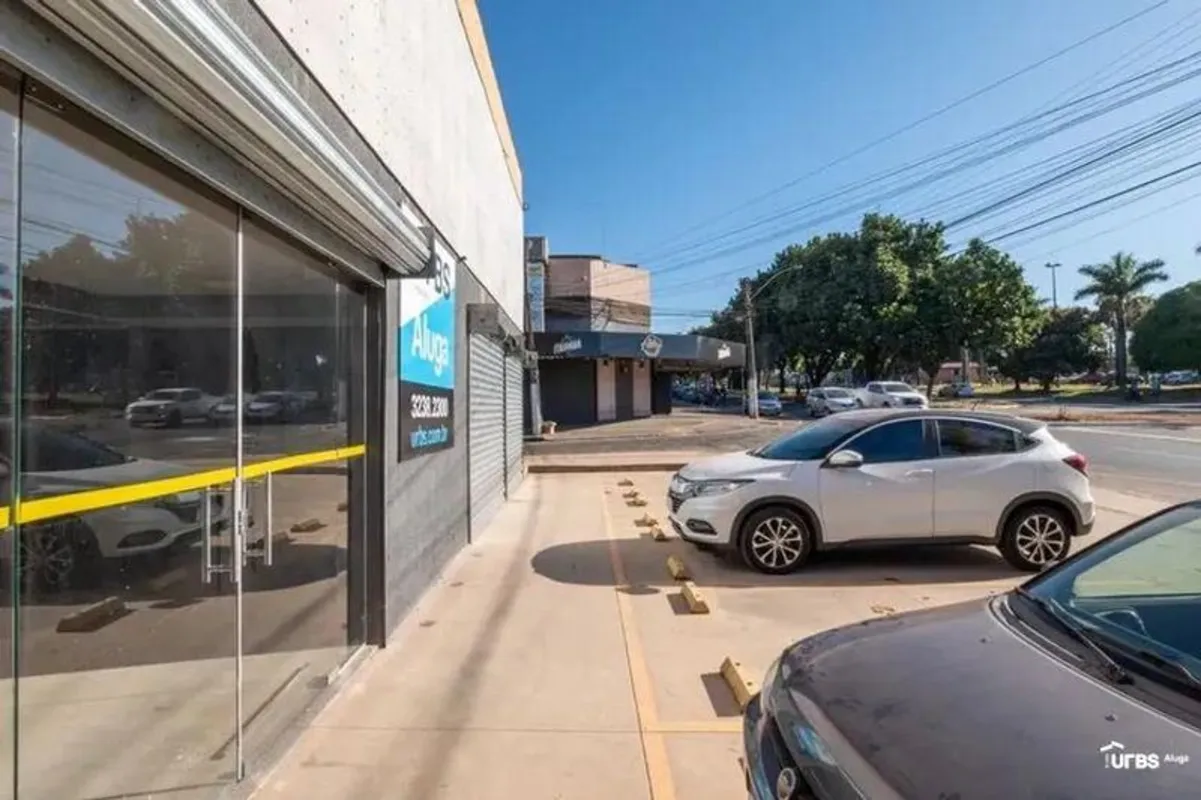Galpão localizado na Av. São Paulo, Vila Brasília! São 393,00 m² de área constru...