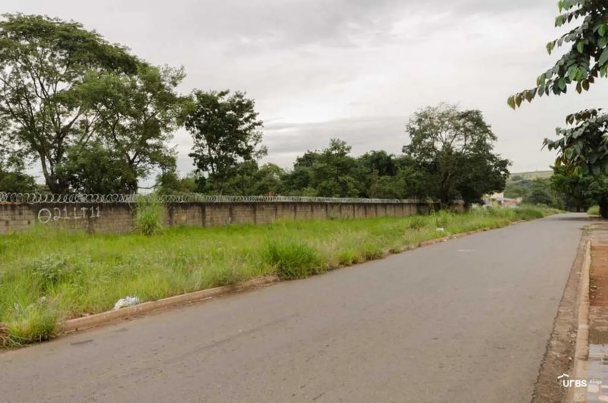 Área comercial com 5.000 m.2. 31/05/23