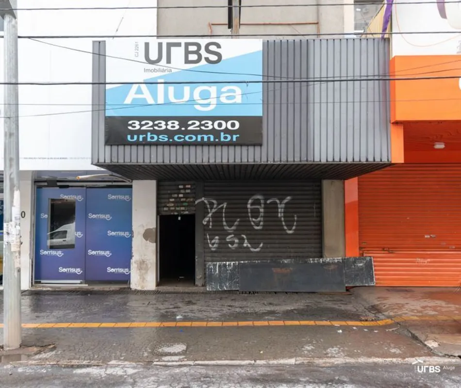 Loja comercial com 3 pavimentos, com área total de aproximadamente 566 m². Pavim...