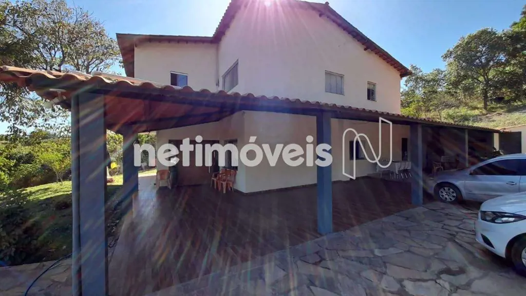 Sua futura casa, ao adentrar, você será recebido por duas salas espaçosas, uma d...