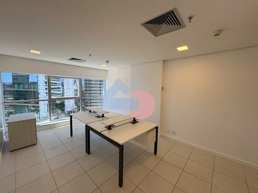SALA EXECUTIVA MOBILIADA NO 9º ANDAR DO FUSION WORK & LIFE, SETOR HOTELEIRO NORT...
