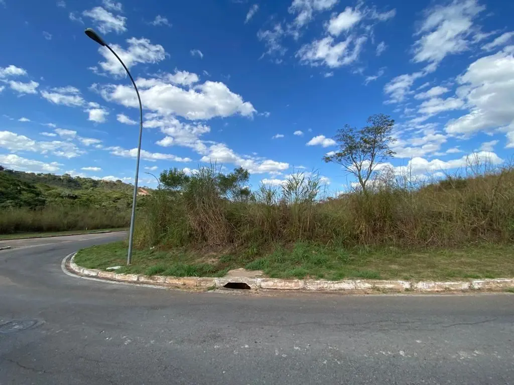 ORJ IMÓVEIS VENDE COM EXCLUSIVIDADE ; Lote Condomínio Quatro Estações / Jardim B...