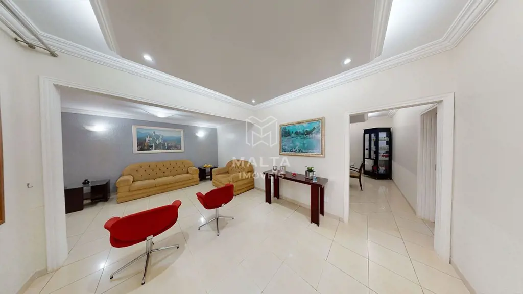 CASA REFORMADA DISPONÍVEL PARA VENDA - QNA 50Do imóvel: - Casa reformada com 4 q...