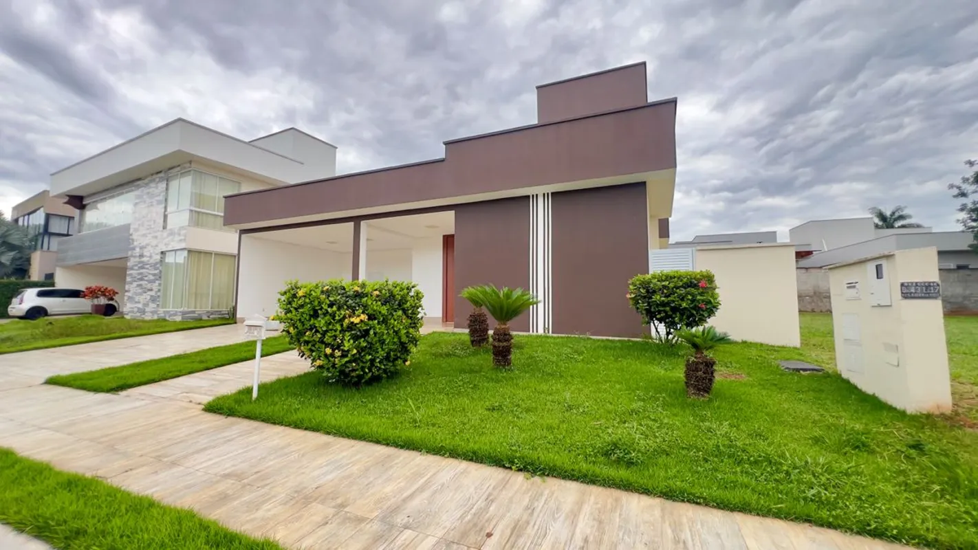Casa no Portal do Sol GreenCasa em lote de 455m², com 257m² de área construída.P...