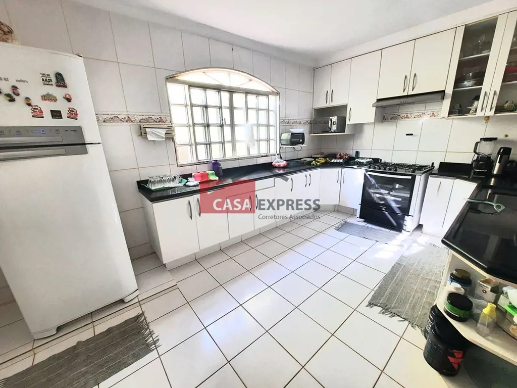 EXCELENTE SOBRADO NA MELHOR LOCALIZAÇÃO DO SETOR TRADICIONAL!!***OPORTUNIDADE***...