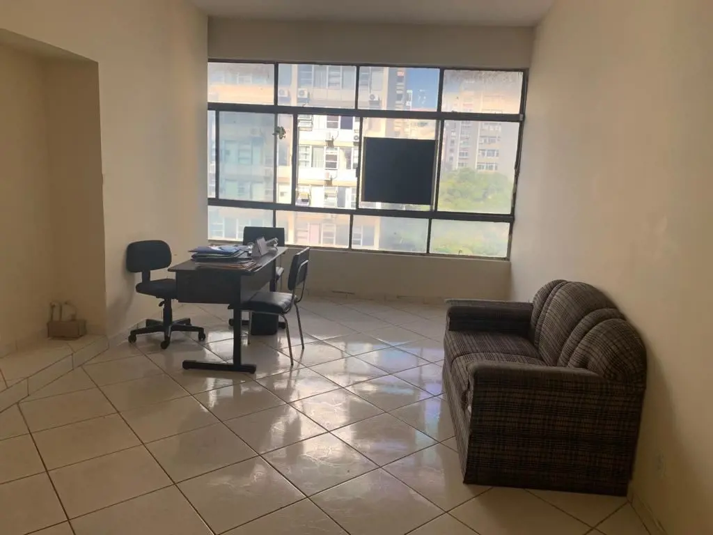 Sala comercial no Edifício MárciaEm andar alto! 27/06/23