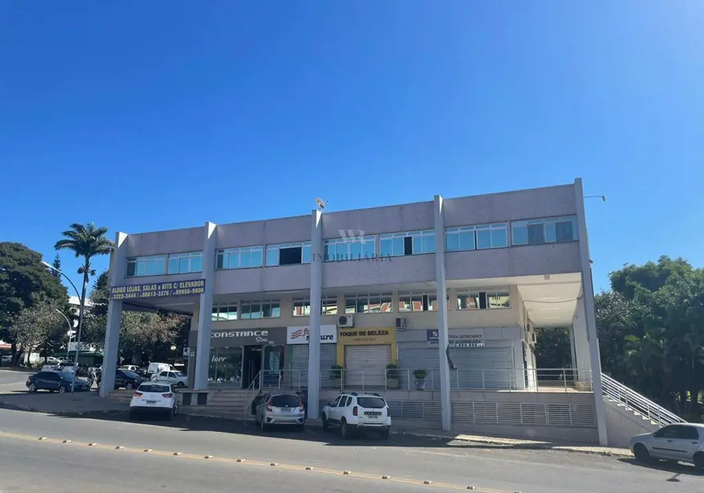 Wr Imobiliária Aluga Kits na Asa Norte. Kits em prédio reformado com elevador e ...