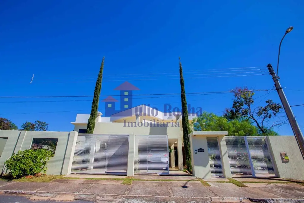 JULIO ROCHA IMOBILIÁRIA VENDE! MARAVILHOSA CASA NO CONDOMINIO BELVEDERE GREEN, J...