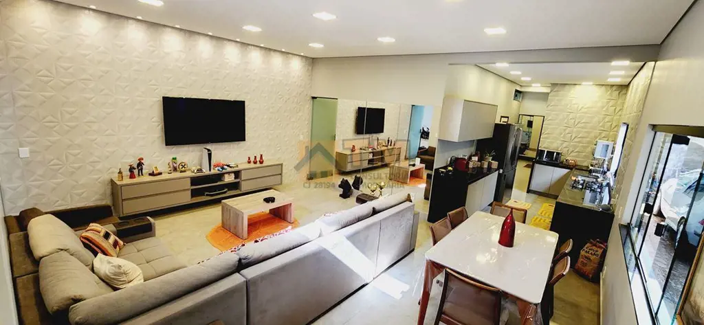 TM CONSULTORIA IMOBILIARIA VENDE: MARAVILHOSO SOBRADO NO CENTRO DA CIDADE, MODER...