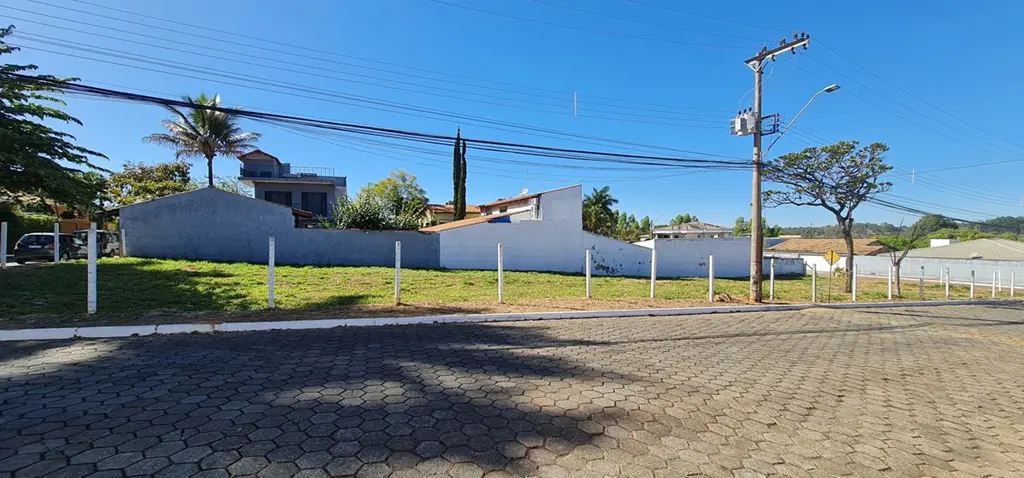 OPORTUNIDADE!!! Aceita FINANCIAMENTO!!!2 Lotes de esquina, escriturado, no melho...