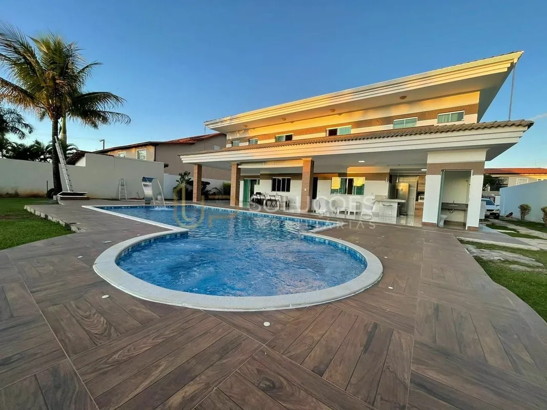 4 Suítes | 2 vagas | Armários Planejados | Piscina | Terreno: 1.017,21m² | Const...